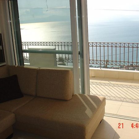 Verga First Floor Apartment Kültér fotó